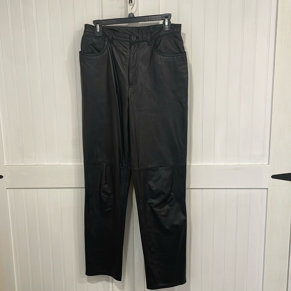 Jones NY Sport vintage, straight leg, 90’s black leather pants size 10